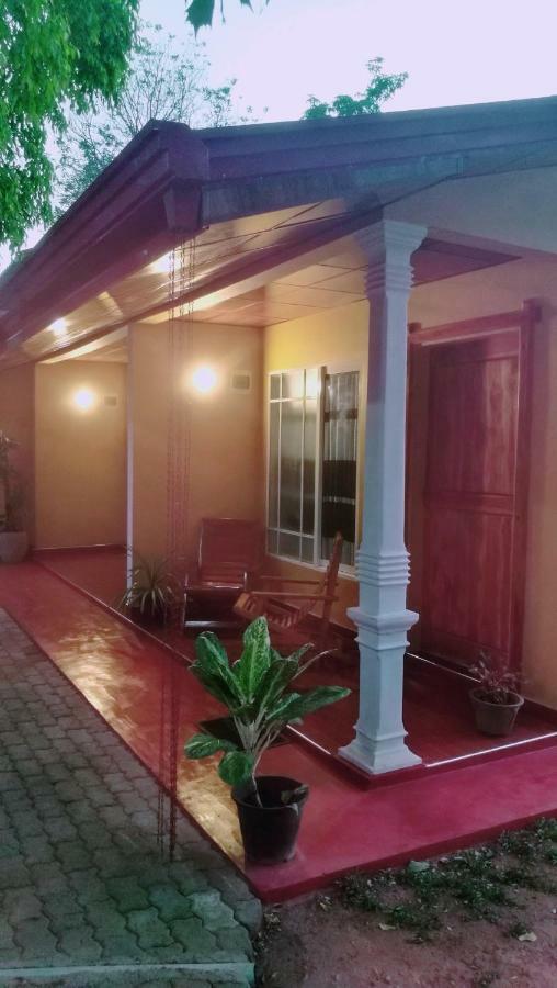 Gimhani Guest House Habarana Exterior foto